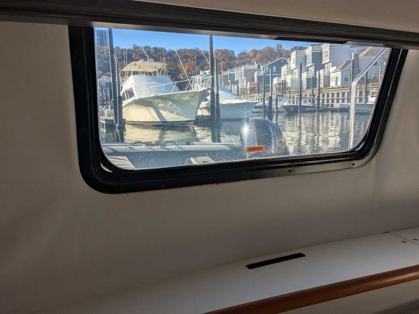 Slide: The Image of Carver 390 Aft Cabin Motoryacht 1993 - 4780900