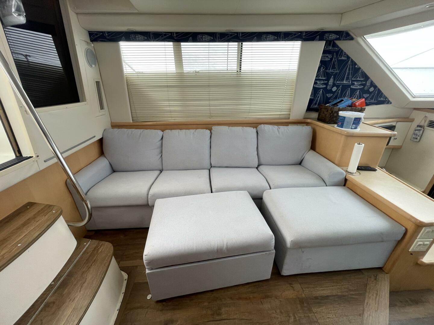 Slide: The Image of Carver 400 Cockpit Motor Yacht 1998 - 4901325