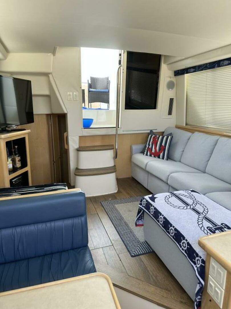 Slide: The Image of Carver 400 Cockpit Motor Yacht 1998 - 4901192