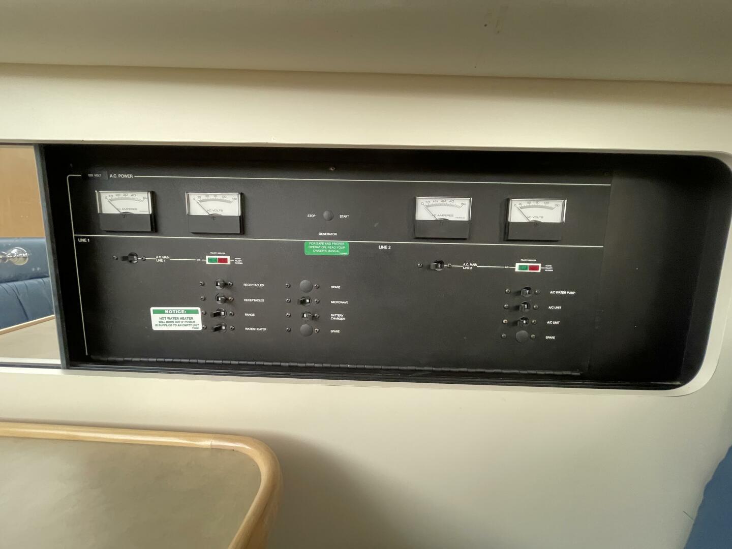 Slide: The Image of Carver 400 Cockpit Motor Yacht 1998 - 4901344