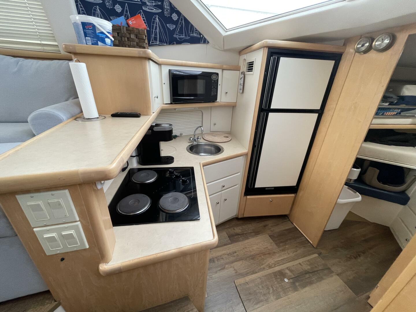 Slide: The Image of Carver 400 Cockpit Motor Yacht 1998 - 4901343