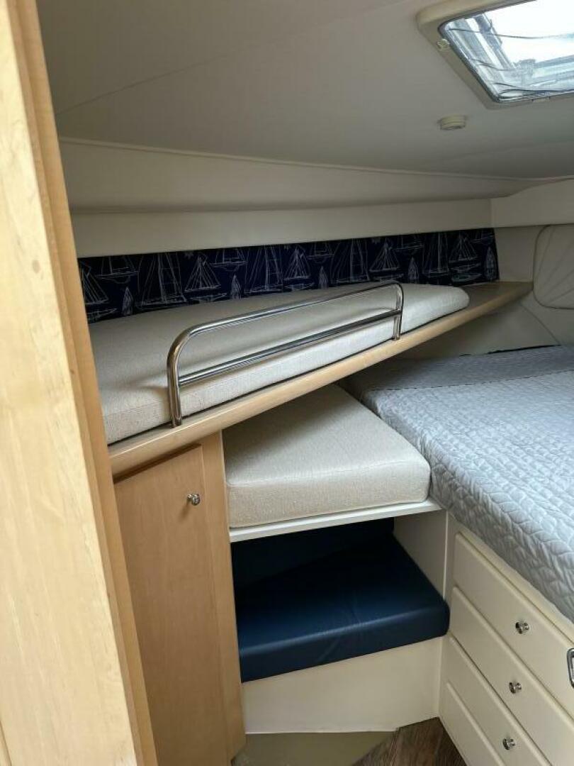 Slide: The Image of Carver 400 Cockpit Motor Yacht 1998 - 4901203