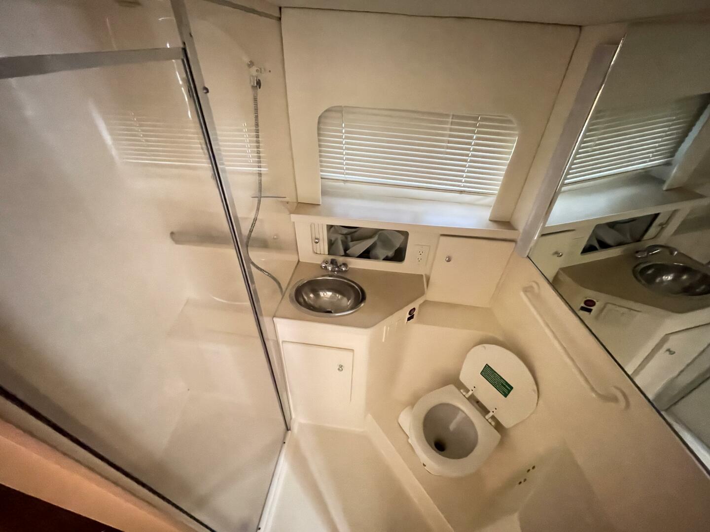 Slide: The Image of Carver 400 Cockpit Motor Yacht 1998 - 4901363