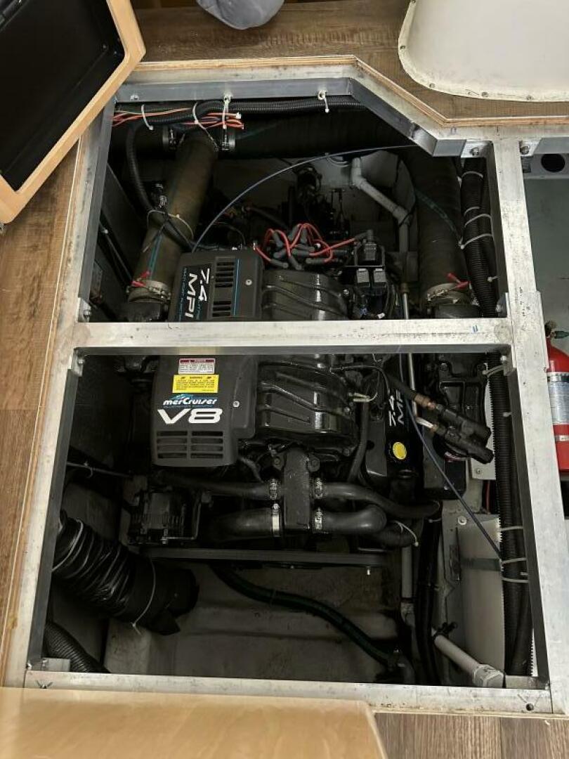 Slide: The Image of Carver 400 Cockpit Motor Yacht 1998 - 4901245