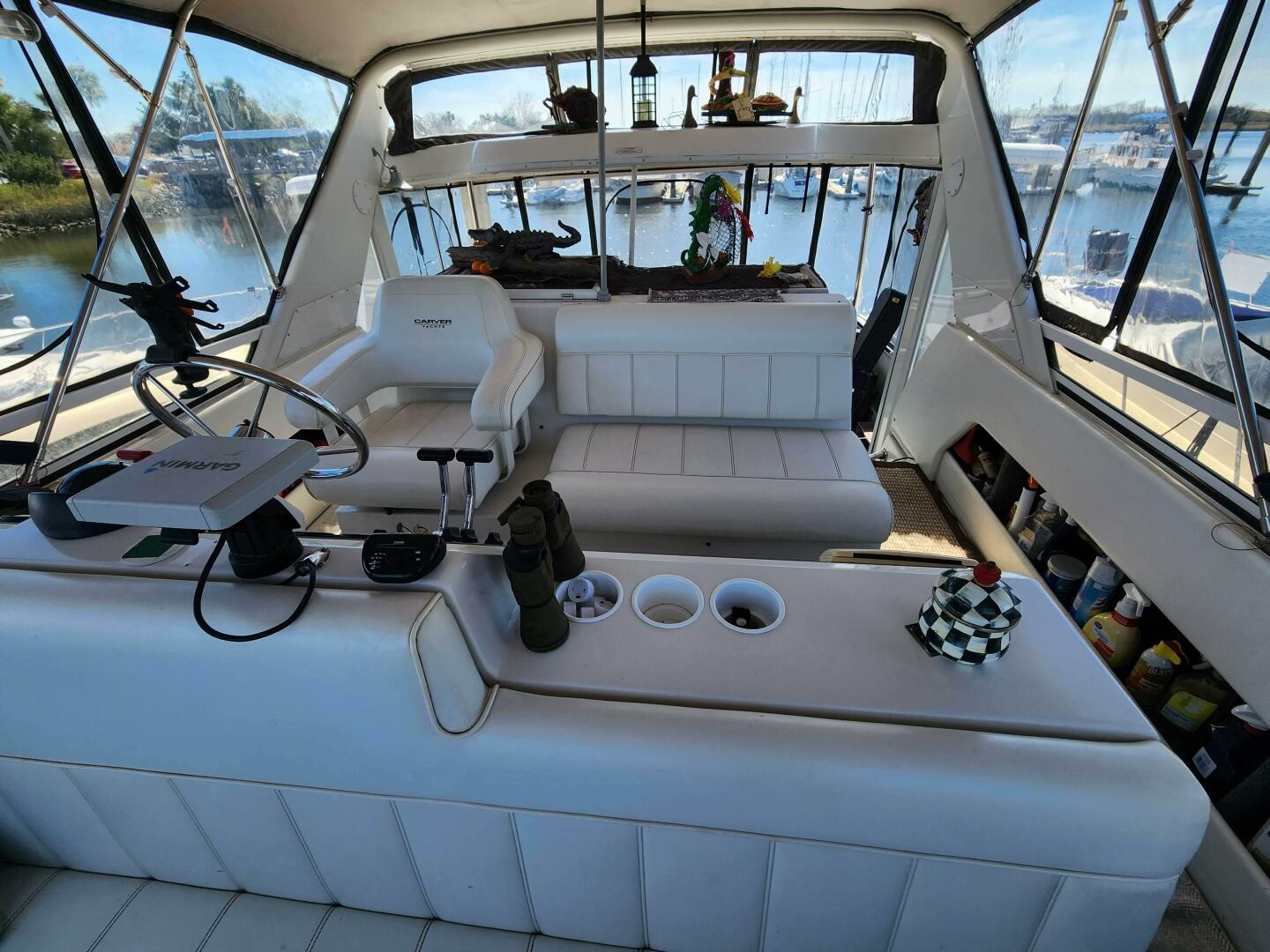 Slide: The Image of Carver 406 Aft Cabin Motor Yacht 2000 - 4996687