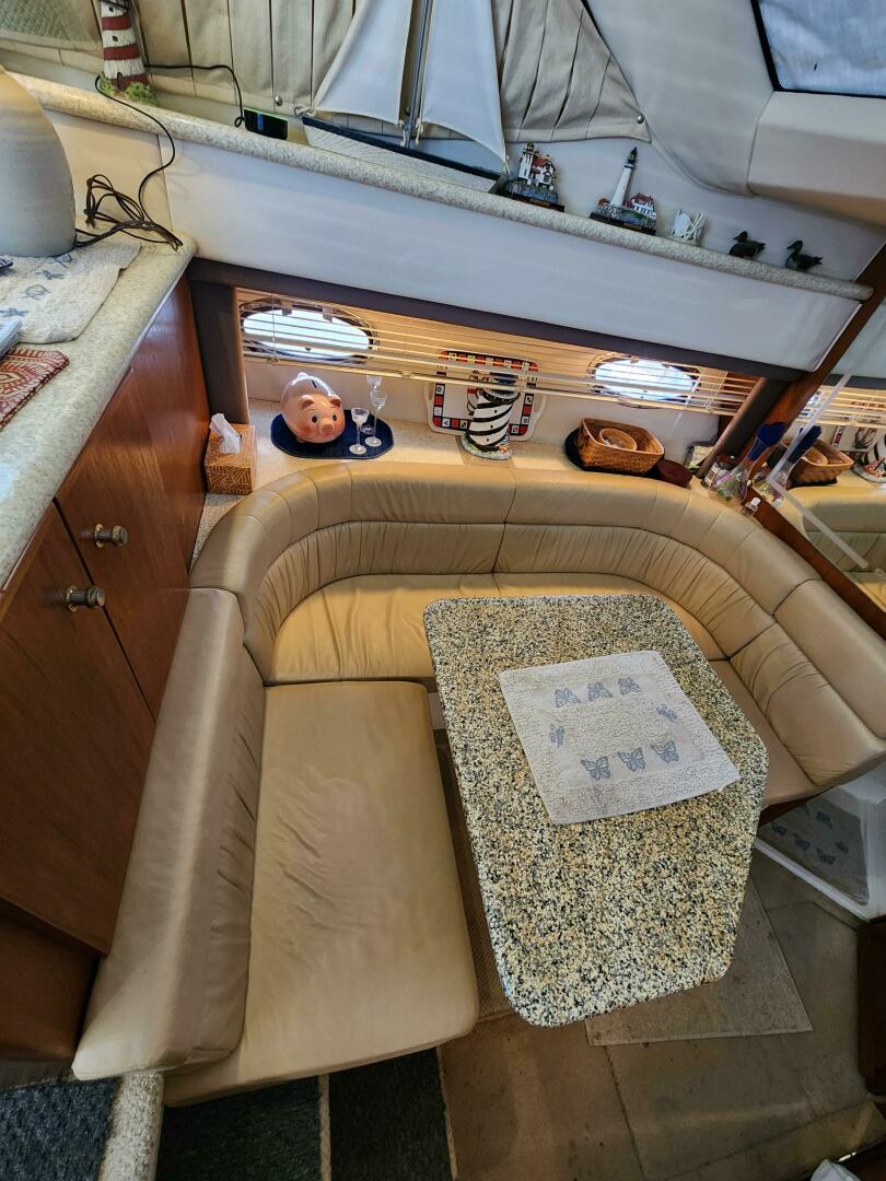Slide: The Image of Carver 406 Aft Cabin Motor Yacht 2000 - 4996699
