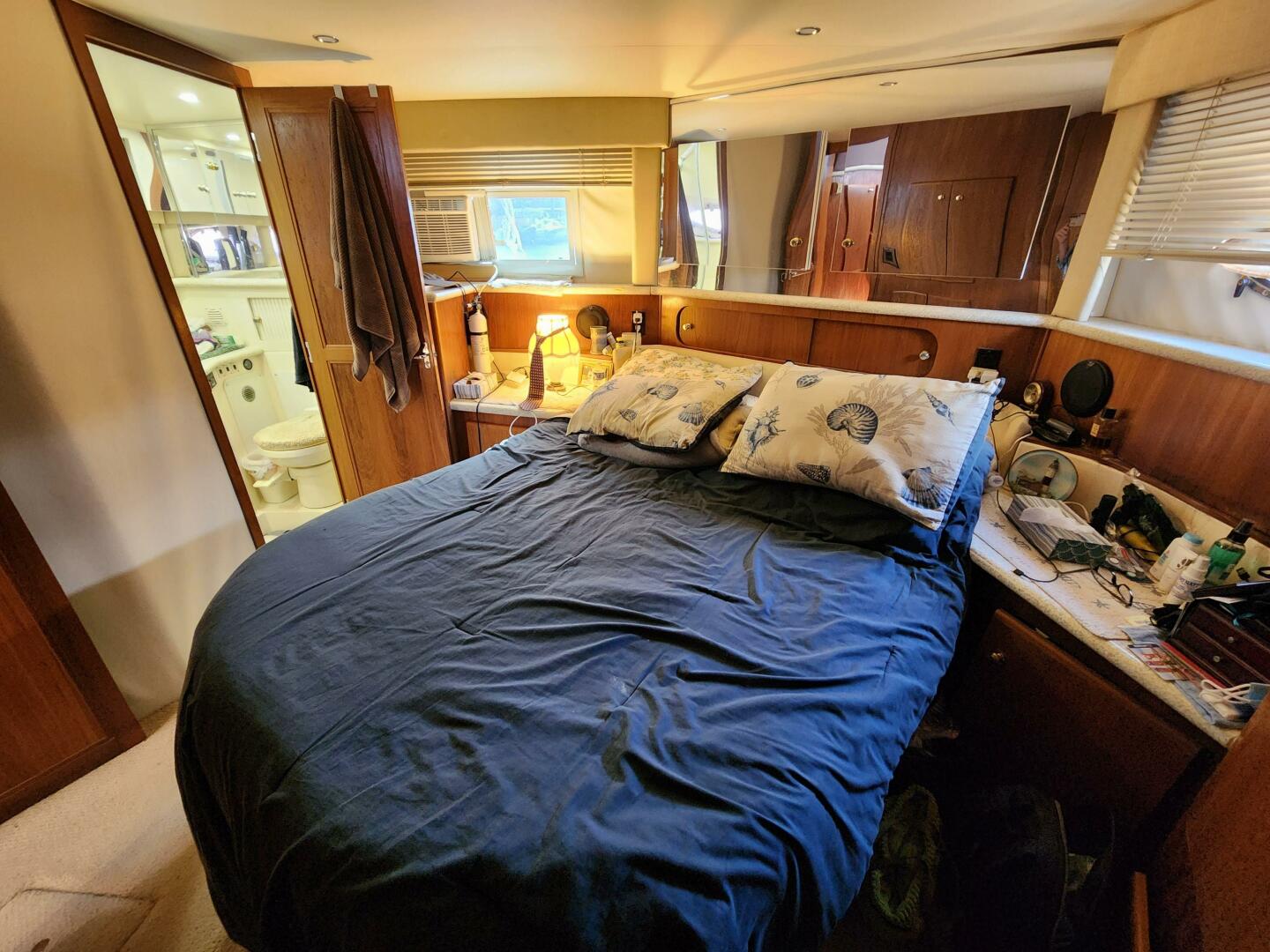 Slide: The Image of Carver 406 Aft Cabin Motor Yacht 2000 - 4996700