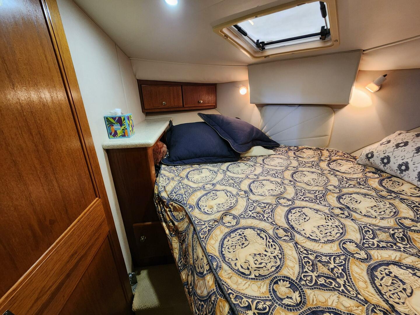 Slide: The Image of Carver 406 Aft Cabin Motor Yacht 2000 - 4996694