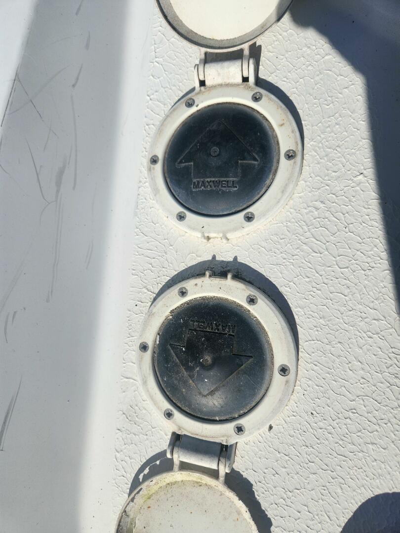 Slide: The Image of Carver 406 Aft Cabin Motor Yacht 2000 - 4996708