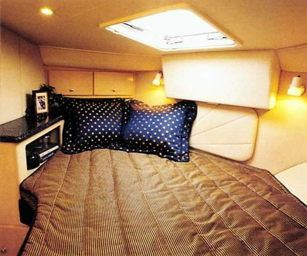 Slide: The Image of Carver 406 Aft Cabin Motor Yacht 2000 - 5022919