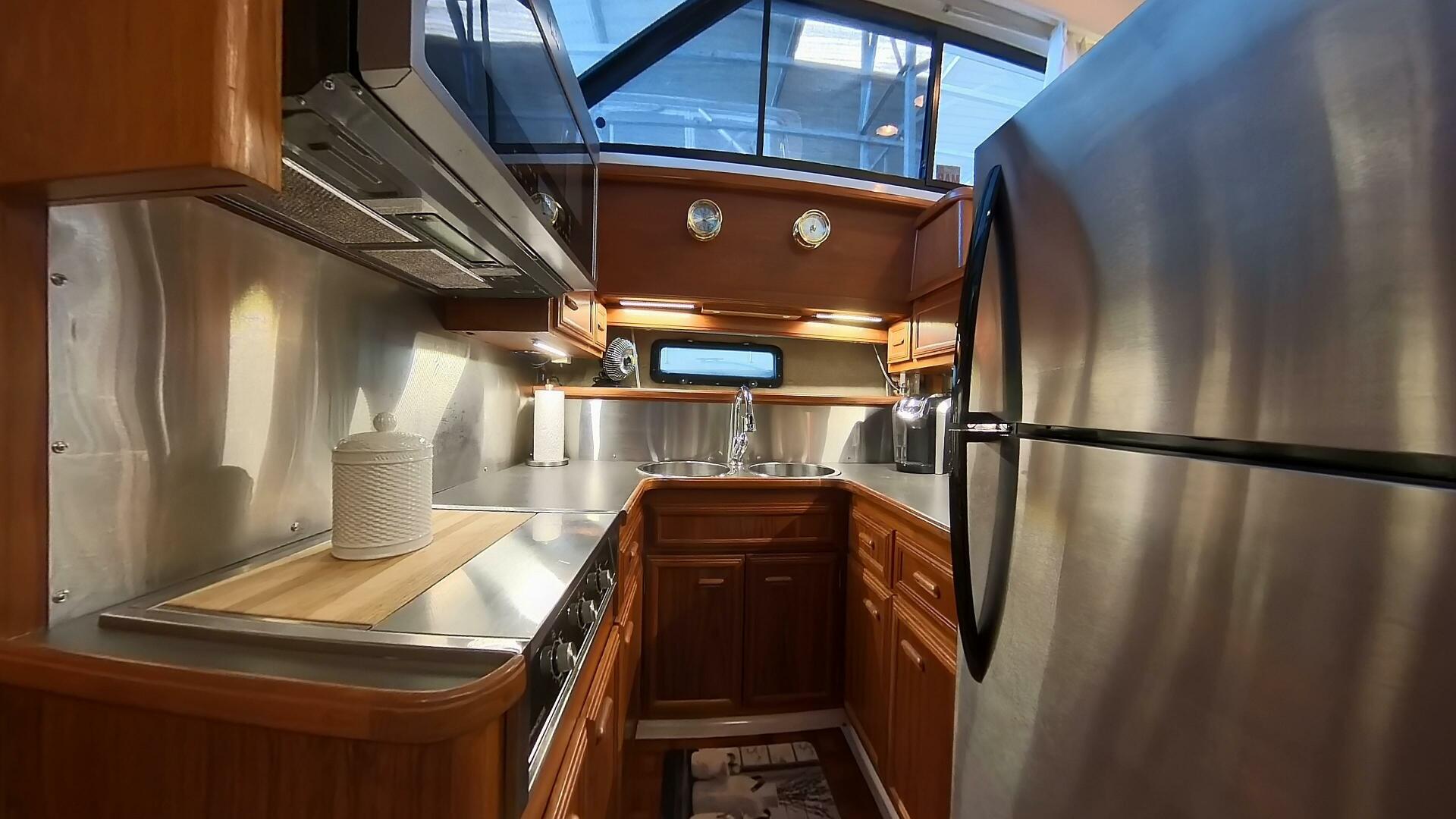 Slide: The Image of Carver 4207 - Galley - 5074097