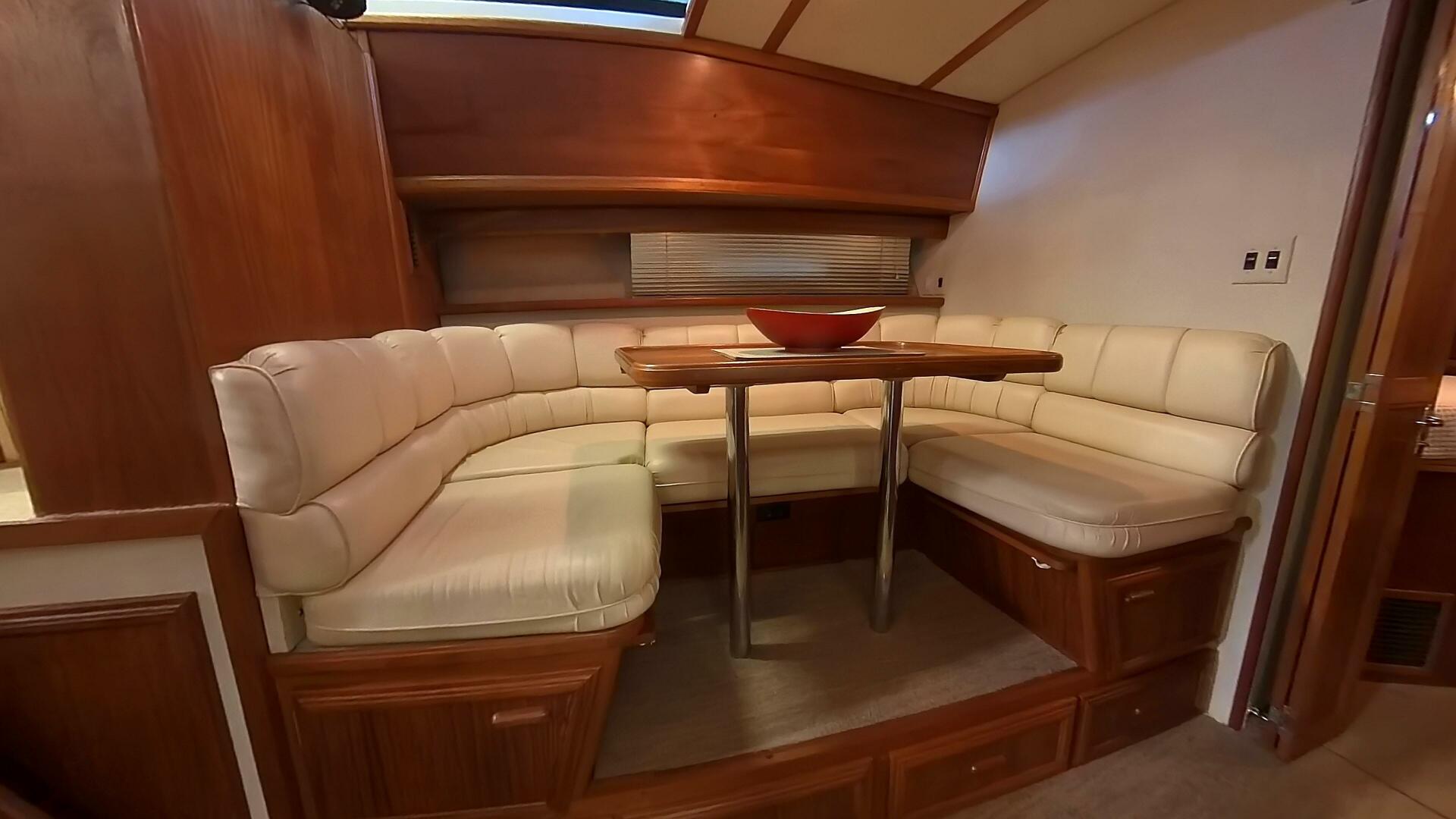 Slide: The Image of Carver 4207 - Dinette Area - 5074098