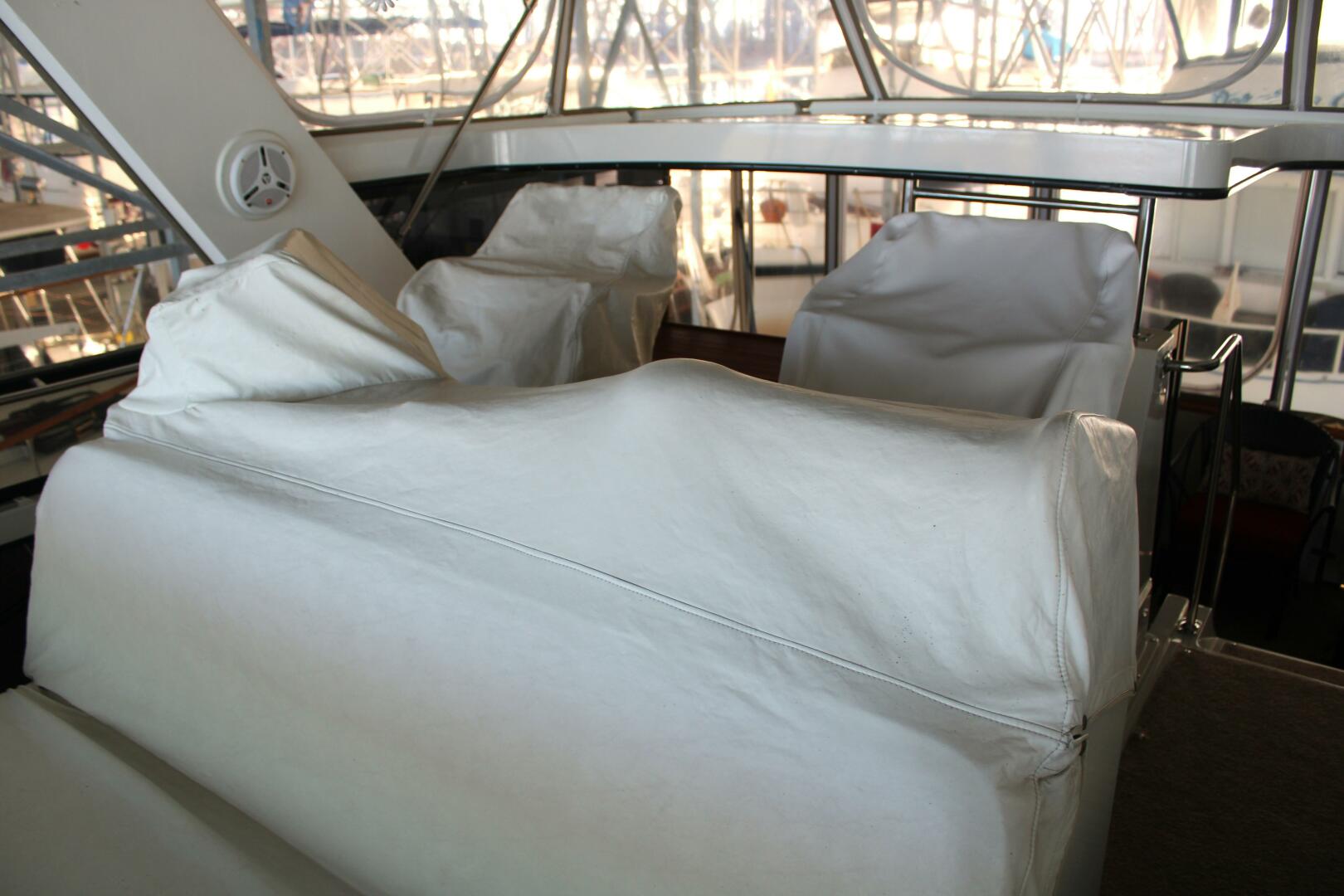 Slide: The Image of Carver 4207 - Full Helm and Seat Covers - 5074185