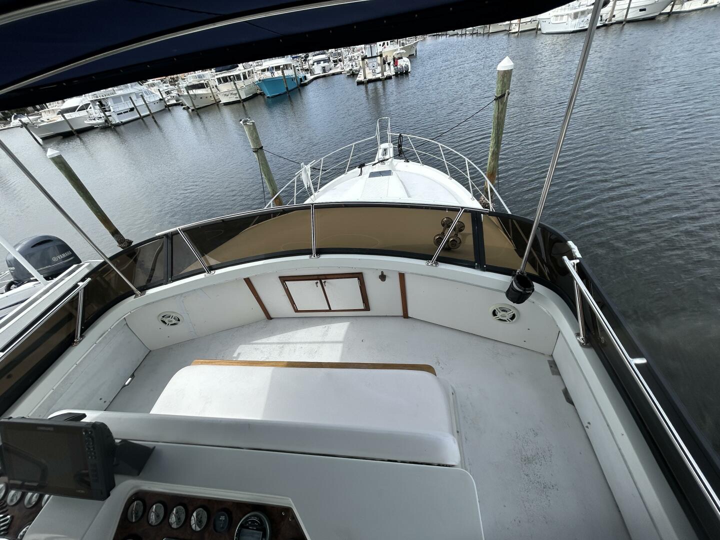 Slide: The Image of Flybridge Aft - 5061093