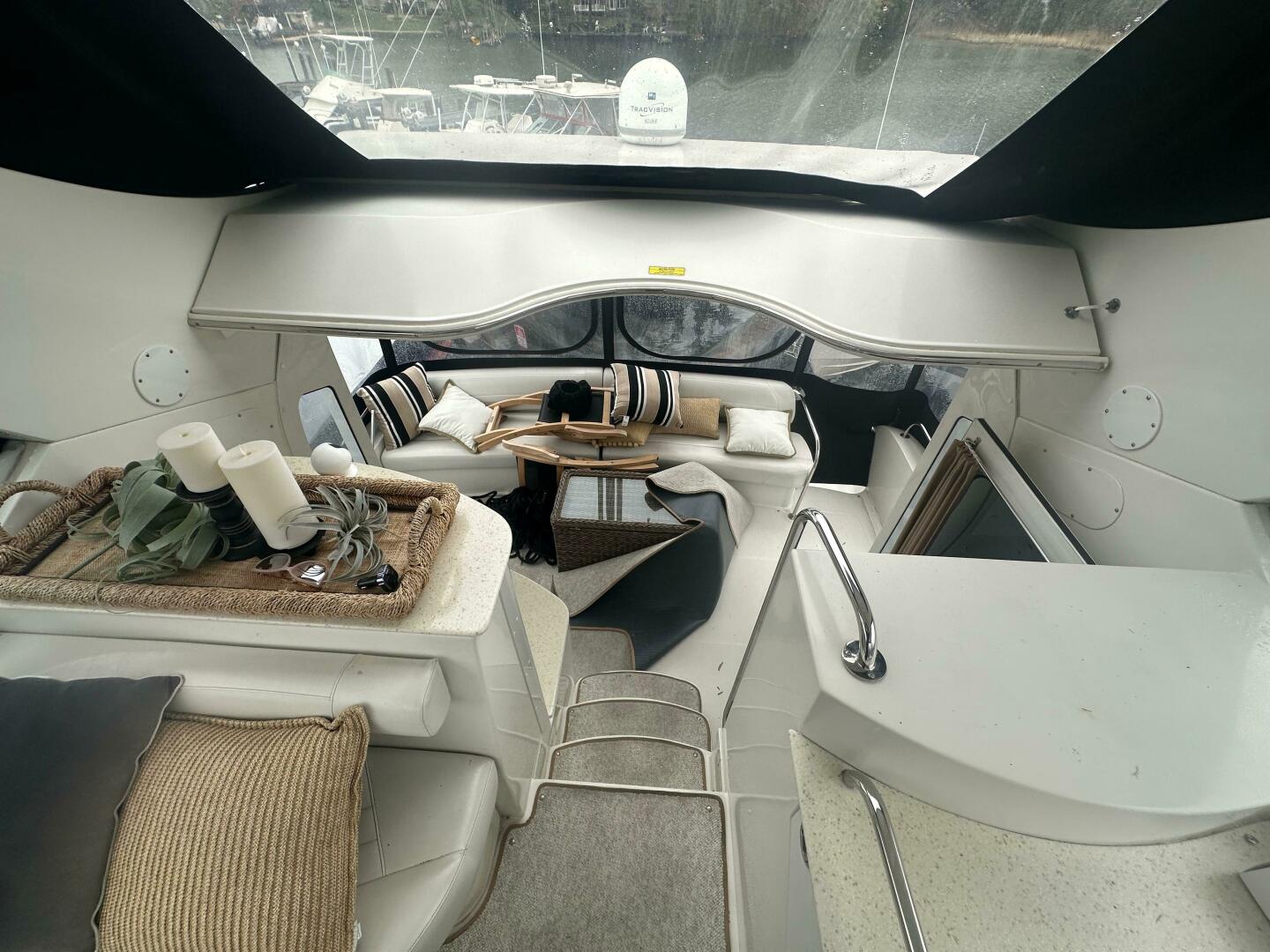 Slide: The Image of Carver 43 Motor Yacht 2007 - 5212111