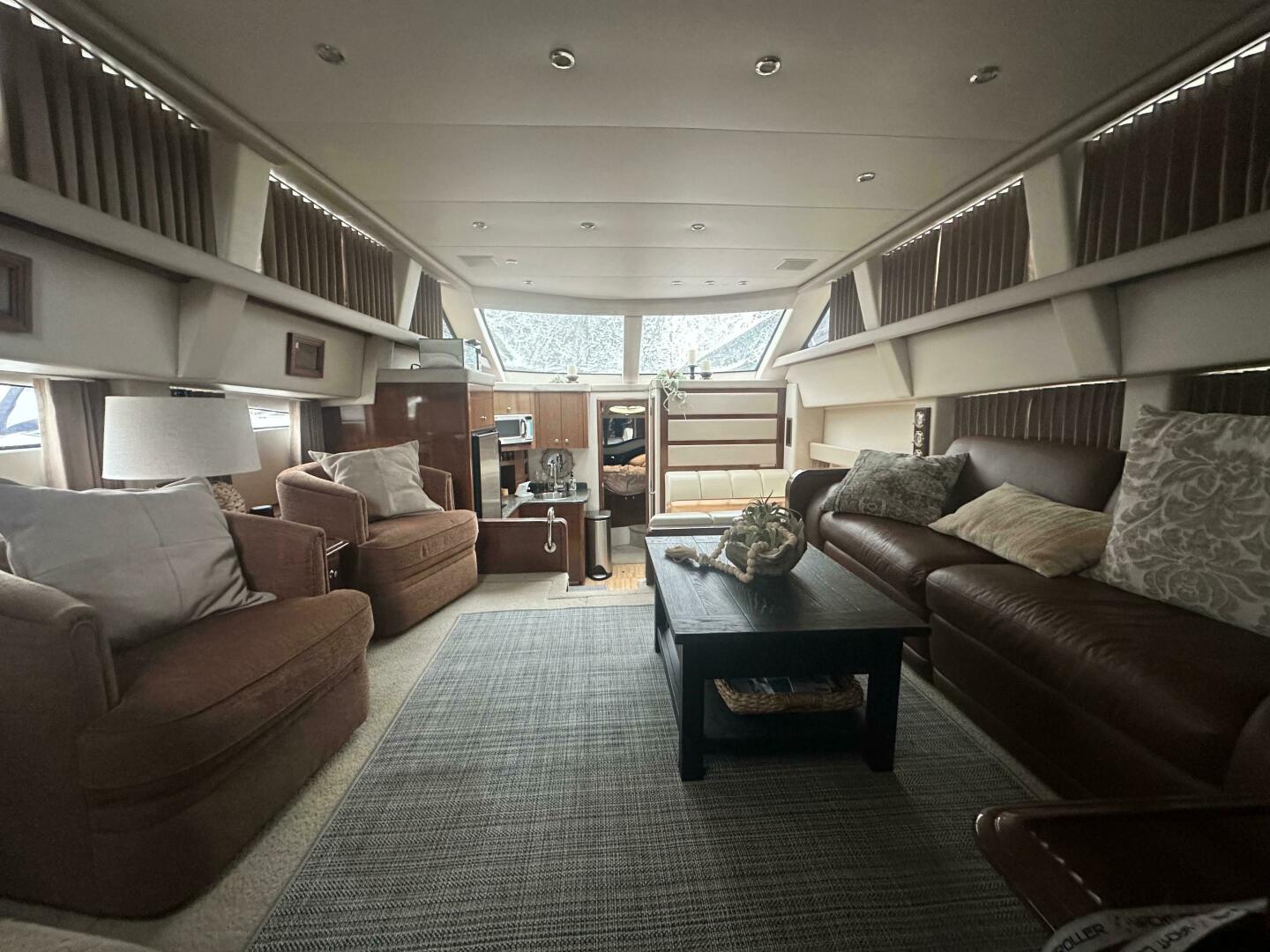 Slide: The Image of Carver 43 Motor Yacht 2007 - 5212122