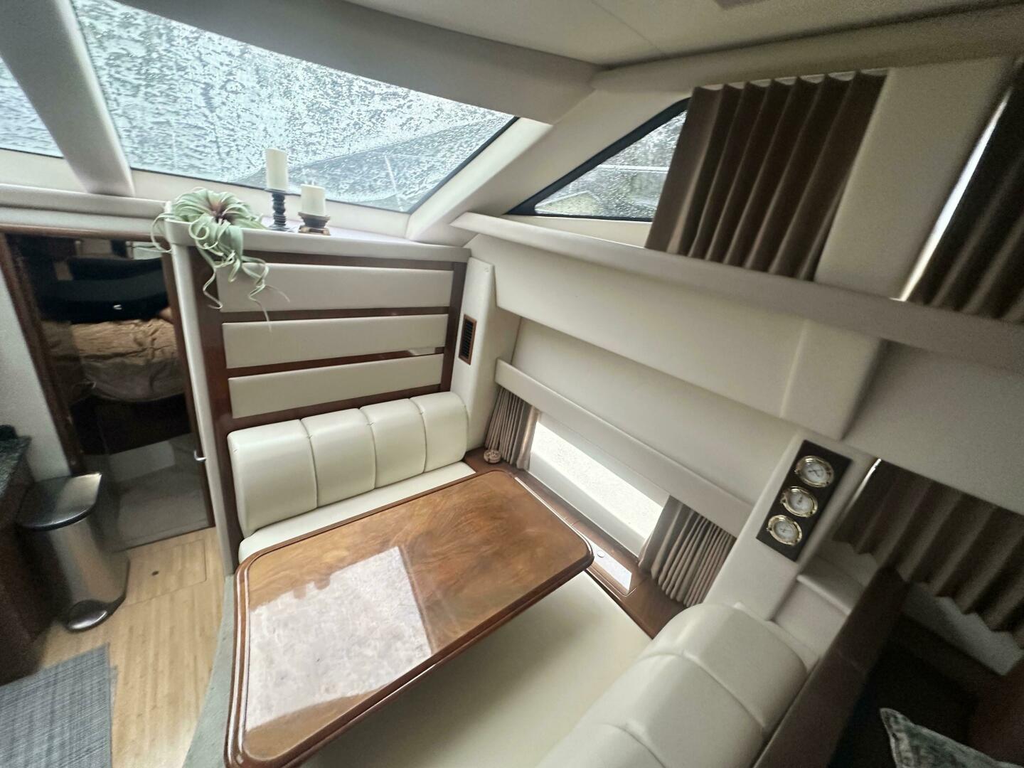 Slide: The Image of Carver 43 Motor Yacht 2007 - 5212124