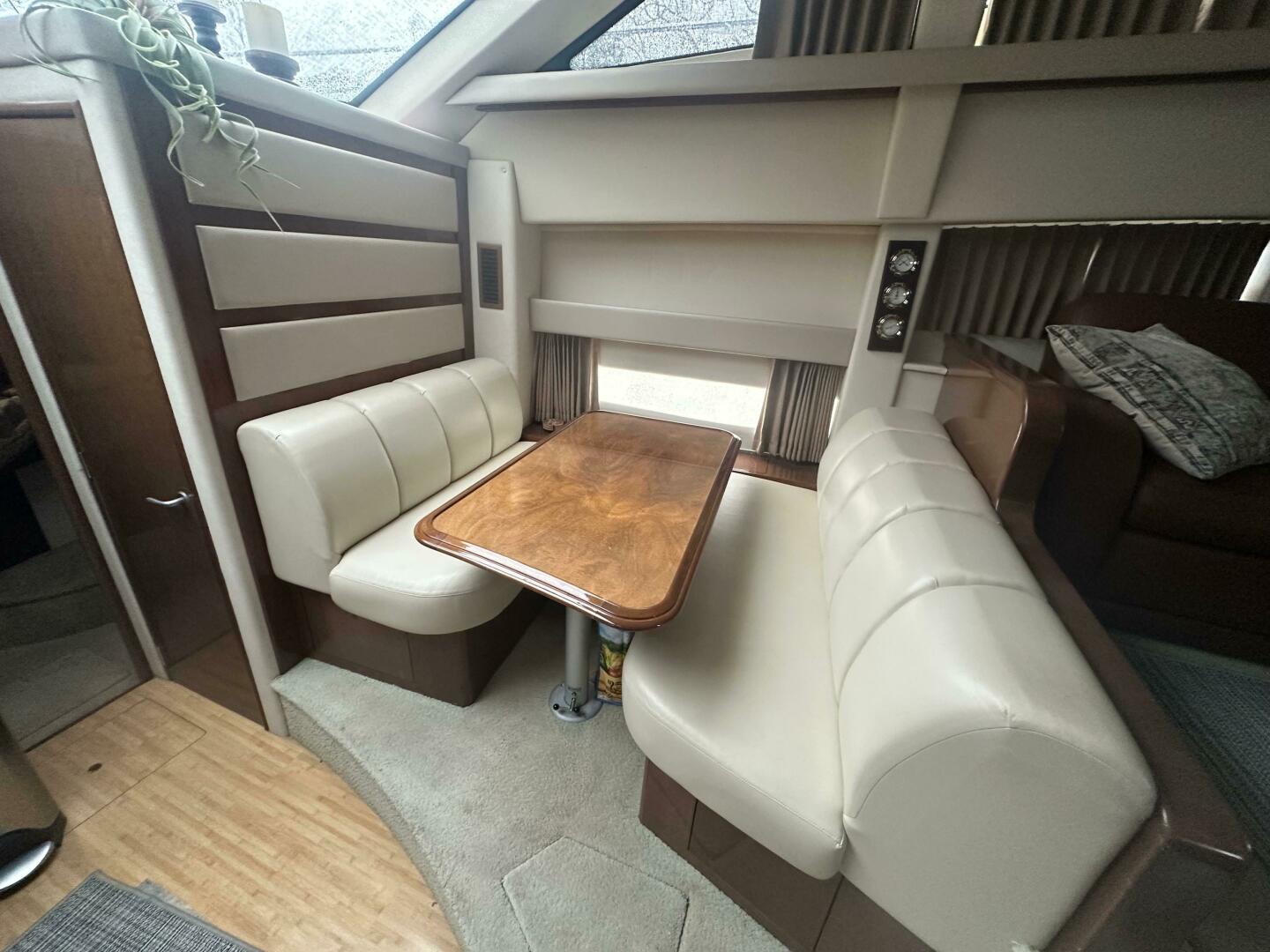 Slide: The Image of Carver 43 Motor Yacht 2007 - 5212125