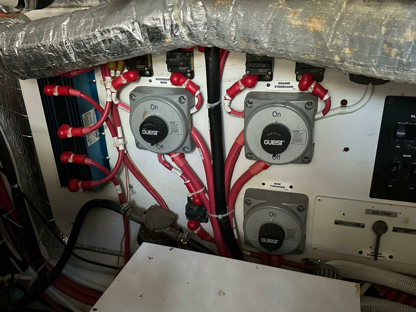 Slide: The Image of Carver 43 Motor Yacht 2007 - 5212251