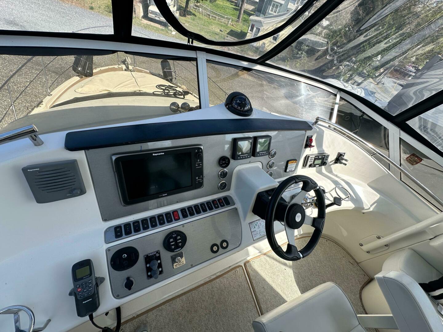 Slide: The Image of Carver 43 Motor Yacht 2007 - 5212105
