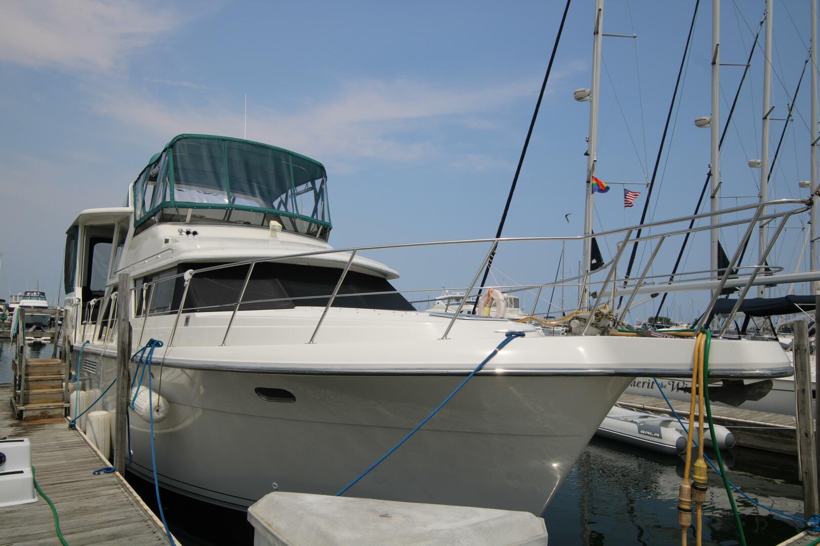 Slide: The Image of Carver 440 Aft Cabin Motoryacht 1994 - 5181690