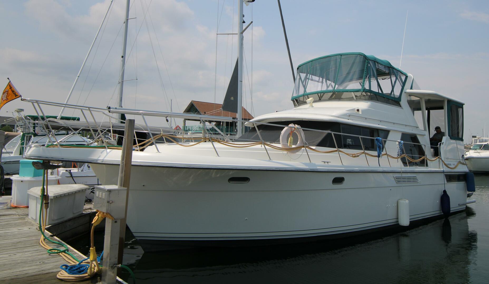 Slide: The Image of Carver 440 Aft Cabin Motoryacht 1994 - 5181691