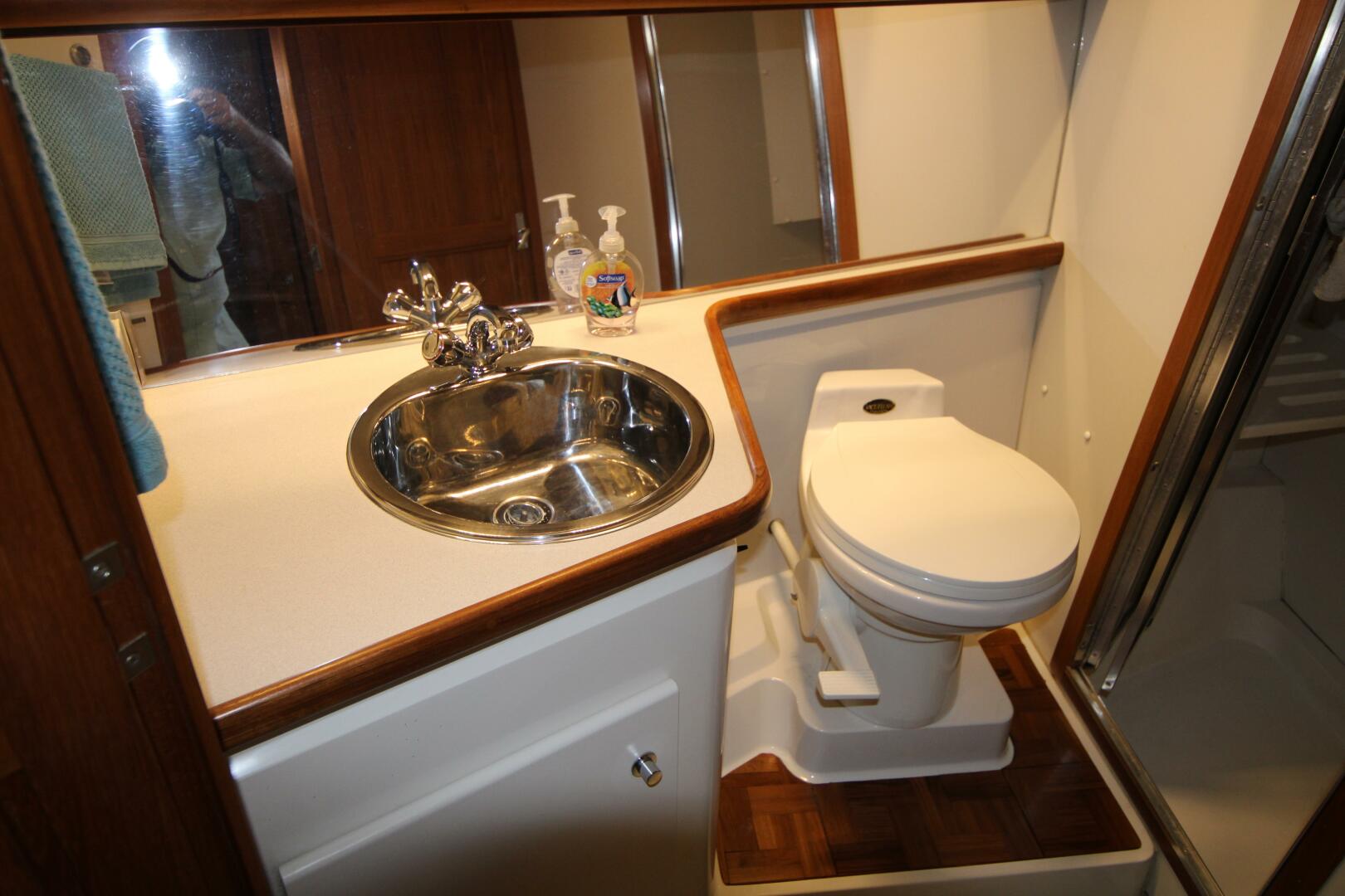 Slide: The Image of Carver 440 Aft Cabin Motoryacht 1994 - 5181719