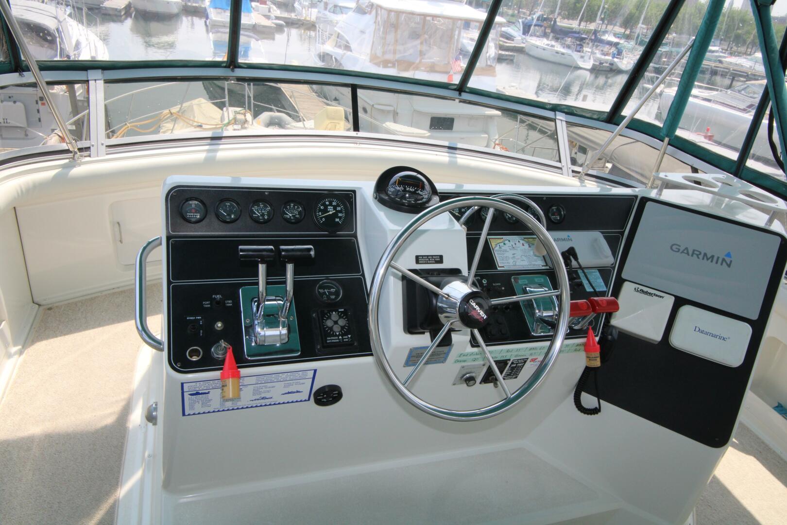 Slide: The Image of Carver 440 Aft Cabin Motoryacht 1994 - 5181697