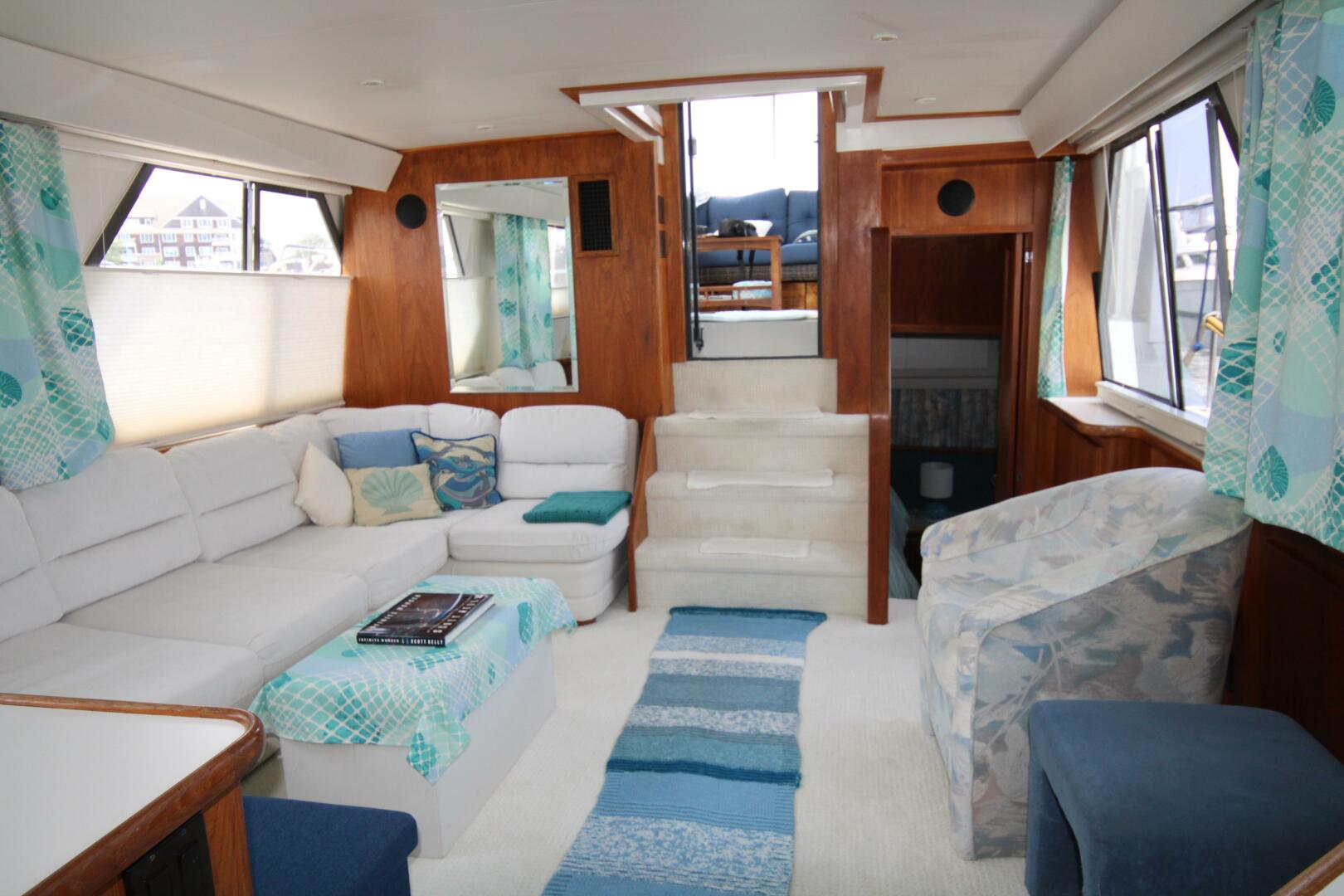 Slide: The Image of Carver 440 Aft Cabin Motoryacht 1994 - 5181708