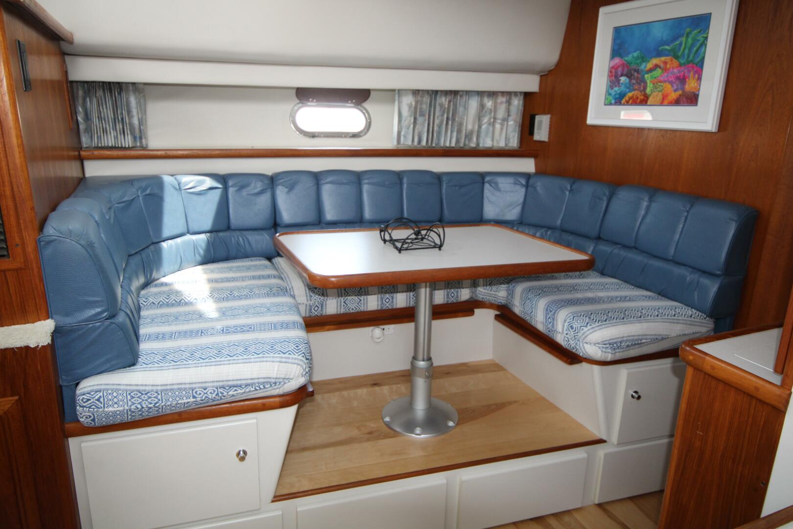 Slide: The Image of Carver 440 Aft Cabin Motoryacht 1994 - 5181711