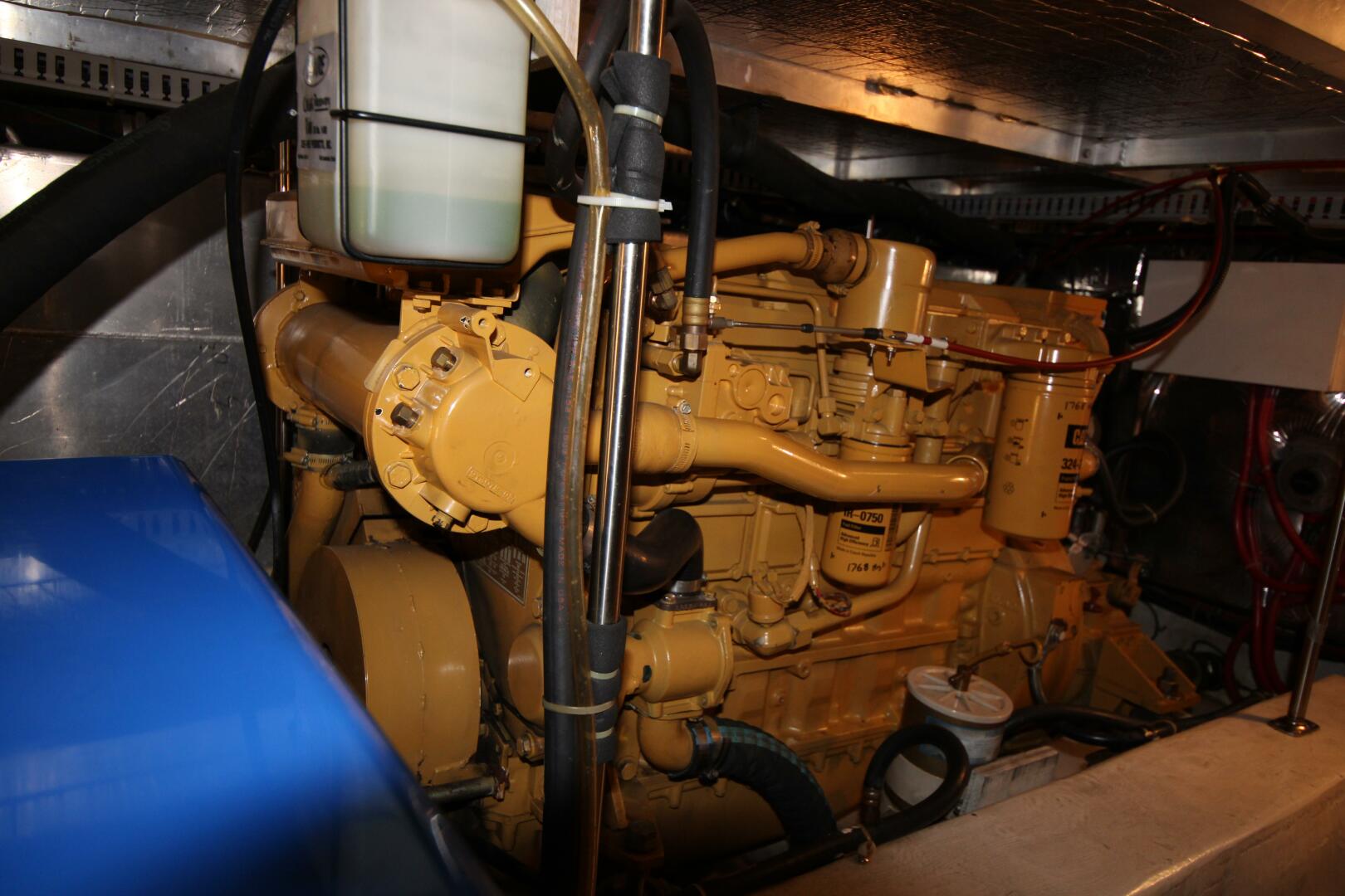 Slide: The Image of Carver 440 Aft Cabin Motoryacht 1994 - 5181723