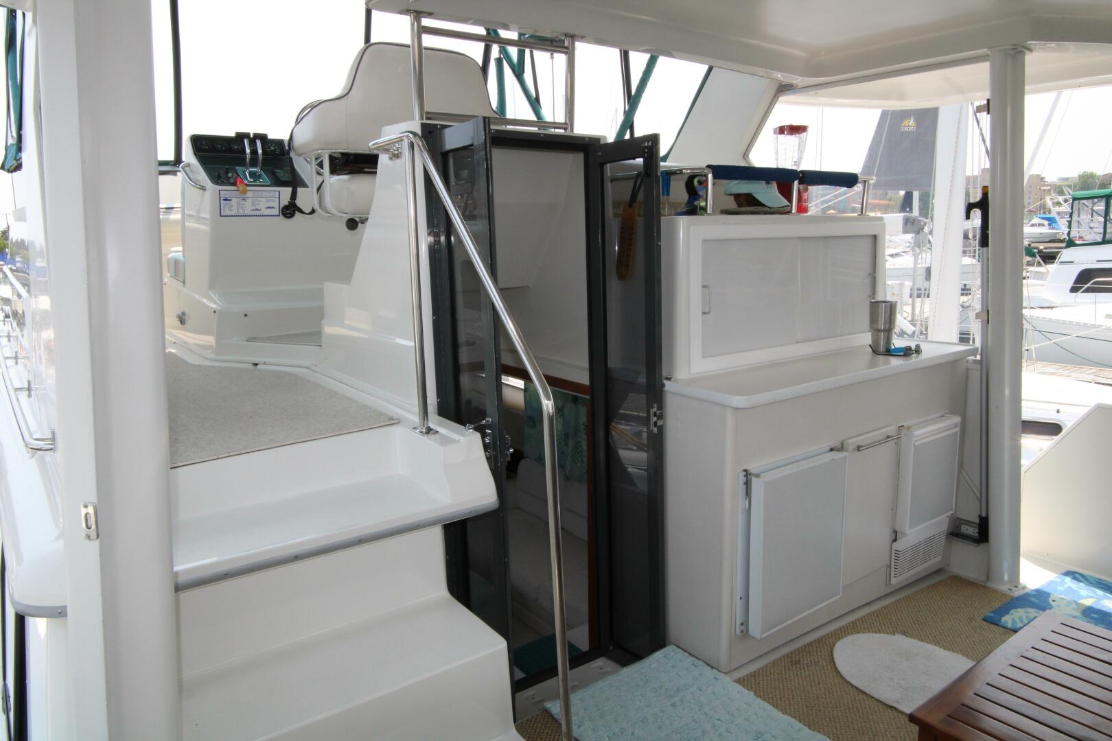 Slide: The Image of Carver 440 Aft Cabin Motoryacht 1994 - 5181751
