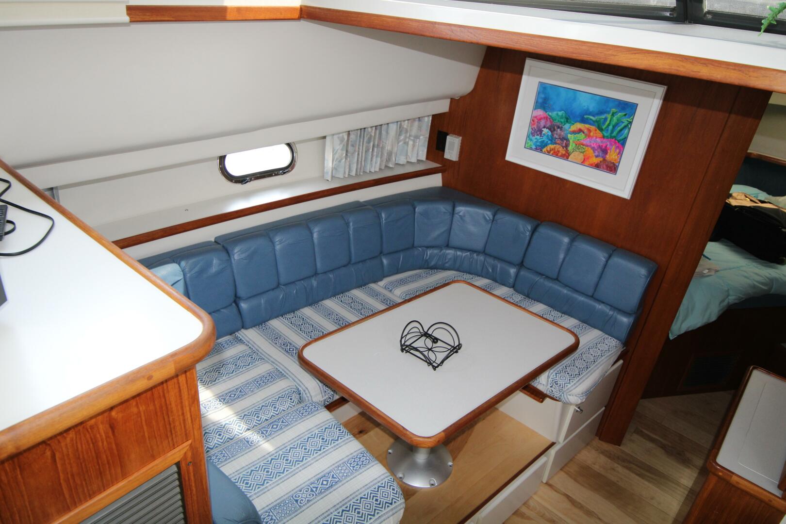 Slide: The Image of Carver 440 Aft Cabin Motoryacht 1994 - 5181752