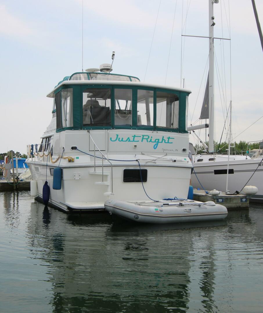 Slide: The Image of Carver 440 Aft Cabin Motoryacht 1994 - 5181754