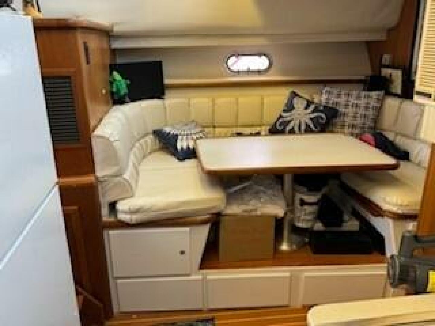 Slide: The Image of Carver 440 Aft cabin Motor yacht 1995 - 4966620