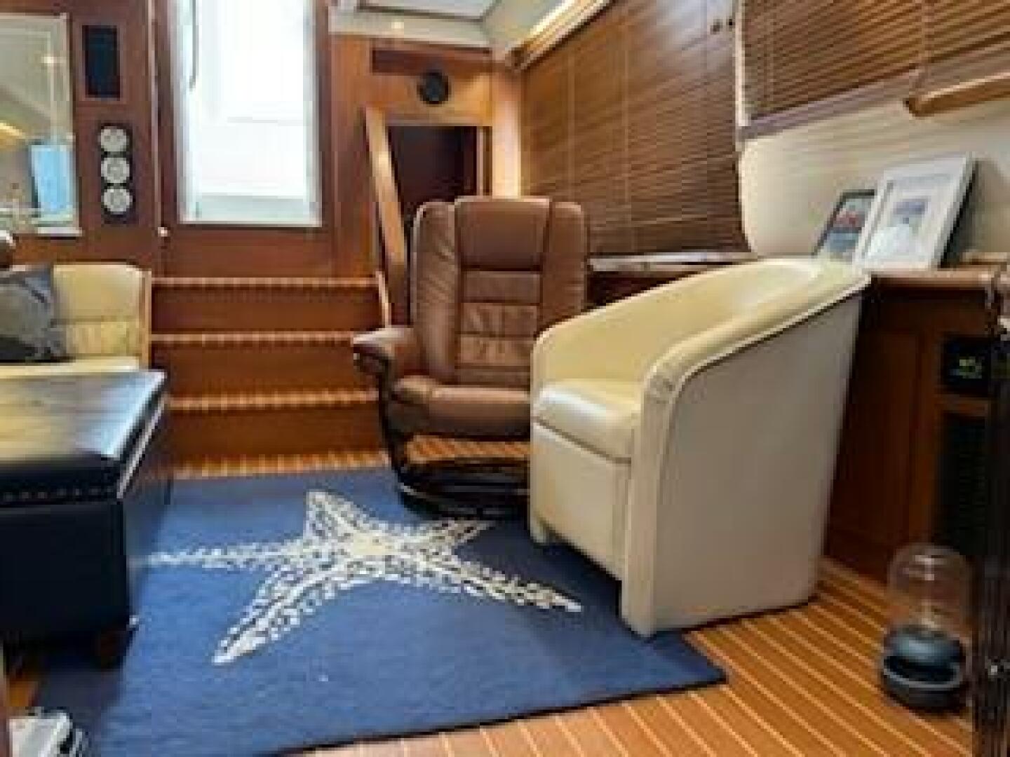 Slide: The Image of Carver 440 Aft cabin Motor yacht 1995 - 4966621