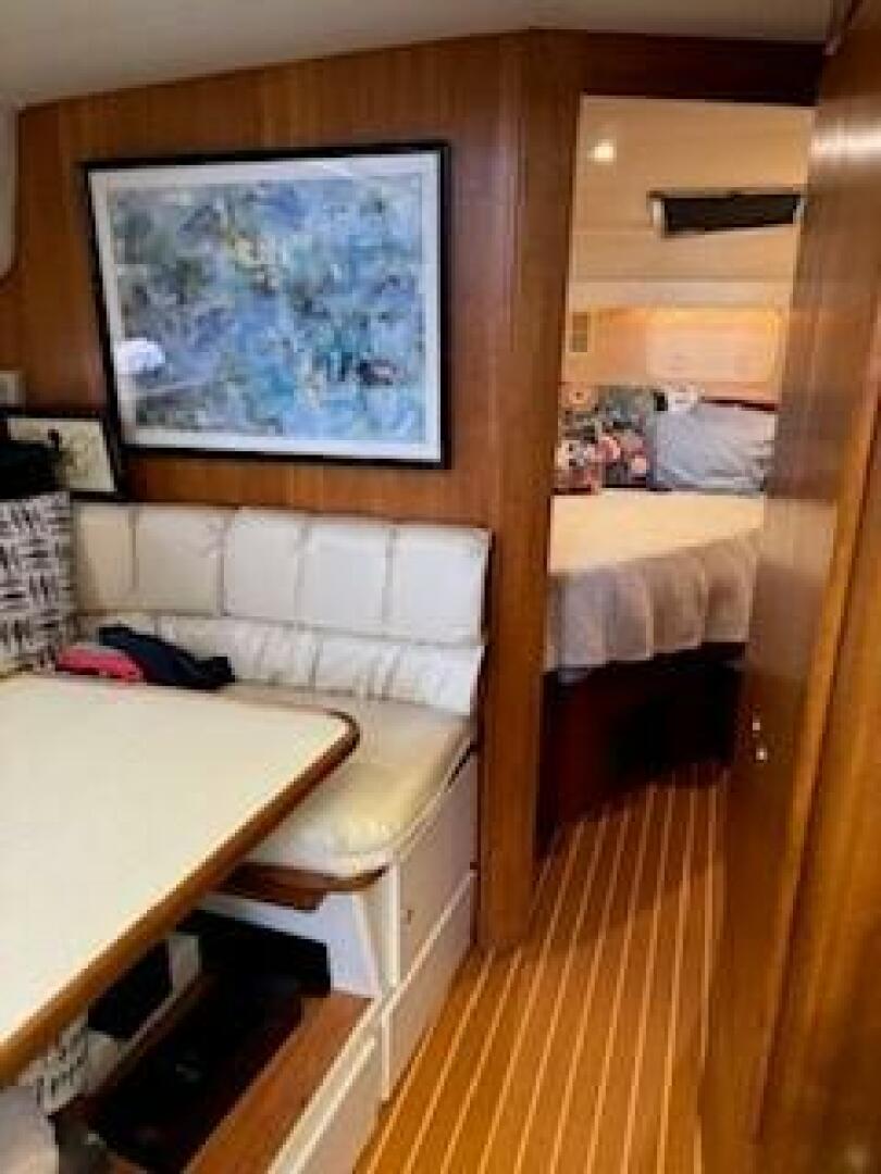 Slide: The Image of Carver 440 Aft cabin Motor yacht 1995 - 4966622