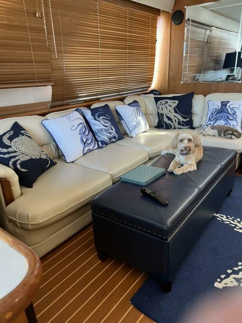 Slide: The Image of Carver 440 Aft cabin Motor yacht 1995 - 5318542