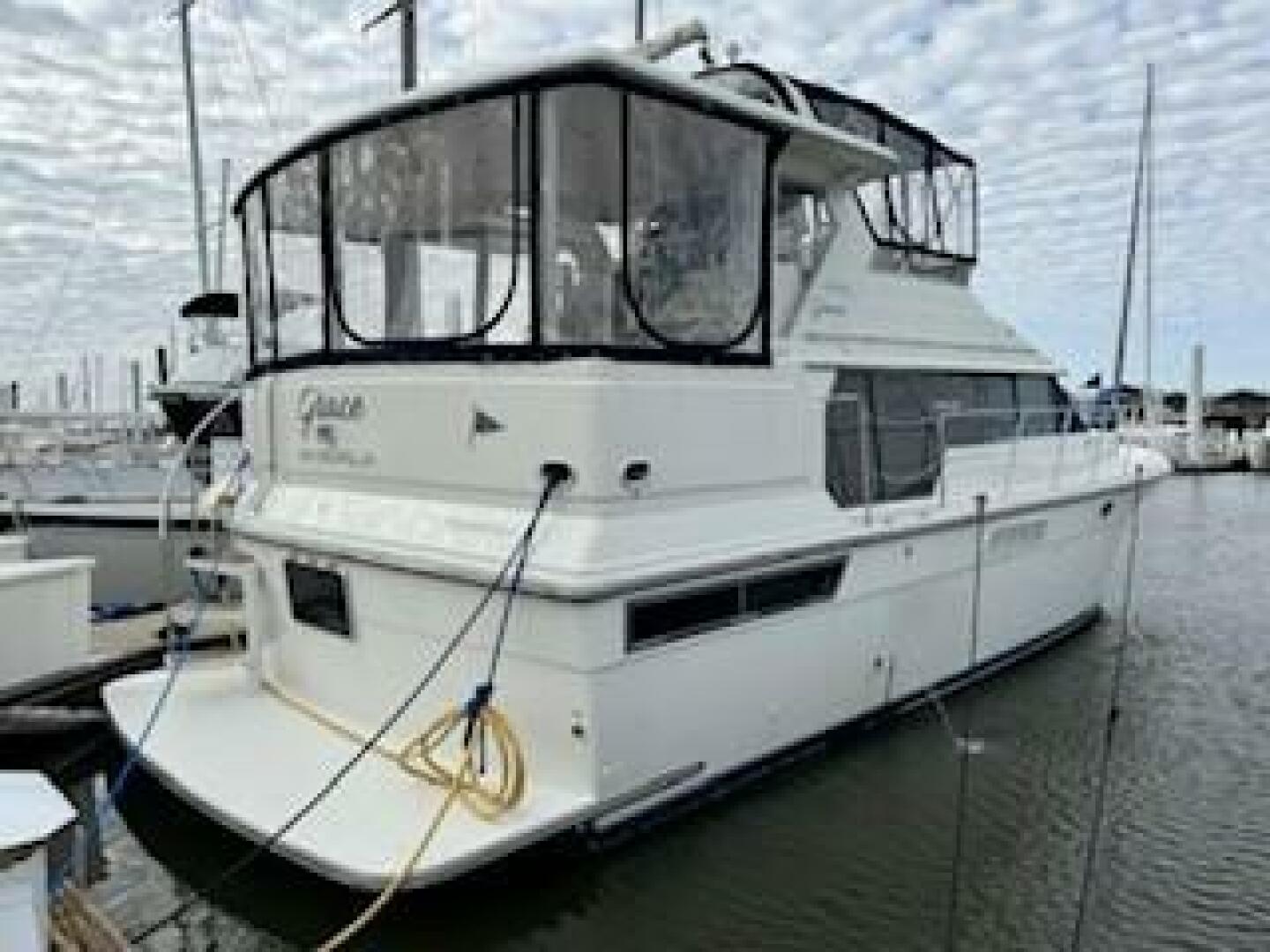 Slide: The Image of Carver 440 Aft cabin Motor yacht 1995 - 4966635