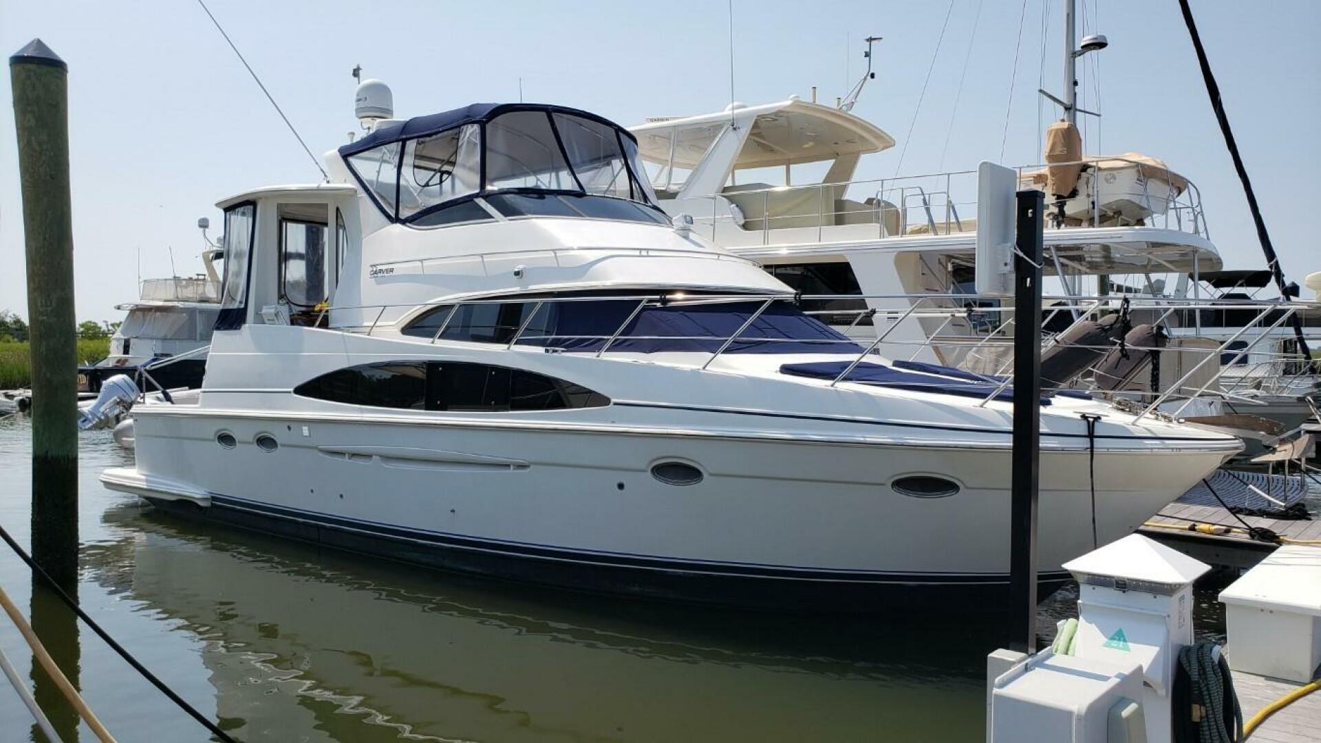 Slide: The Image of Carver 444 Cockpit Motor Yacht 2001 - 4460257