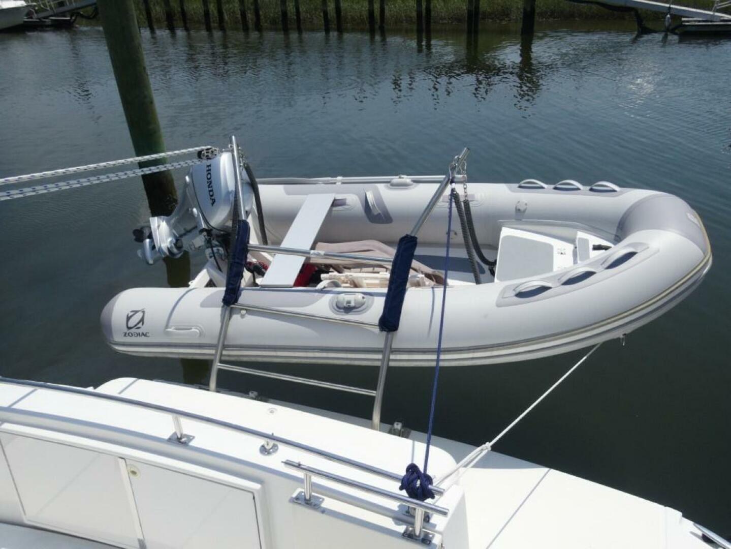Slide: The Image of Carver 444 Cockpit Motor Yacht 2001 - 4460271