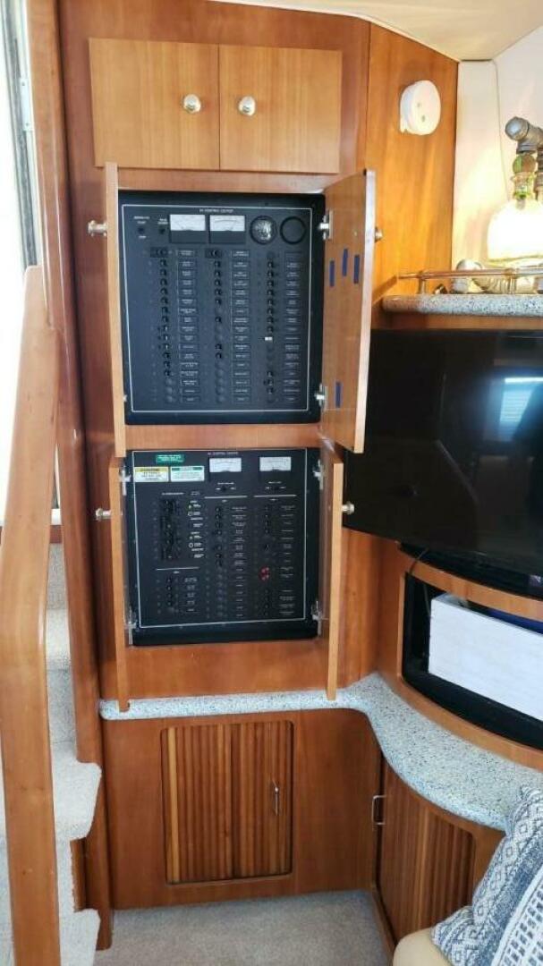 Slide: The Image of Carver 444 Cockpit Motor Yacht 2001 - 4460322