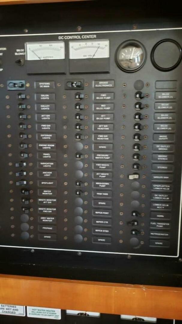 Slide: The Image of Carver 444 Cockpit Motor Yacht 2001 - 4460323