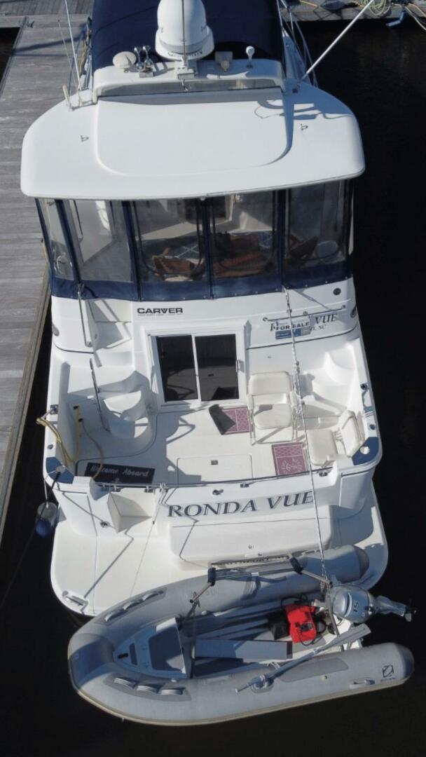 Slide: The Image of Carver 444 Cockpit Motor Yacht 2001 - 4908161