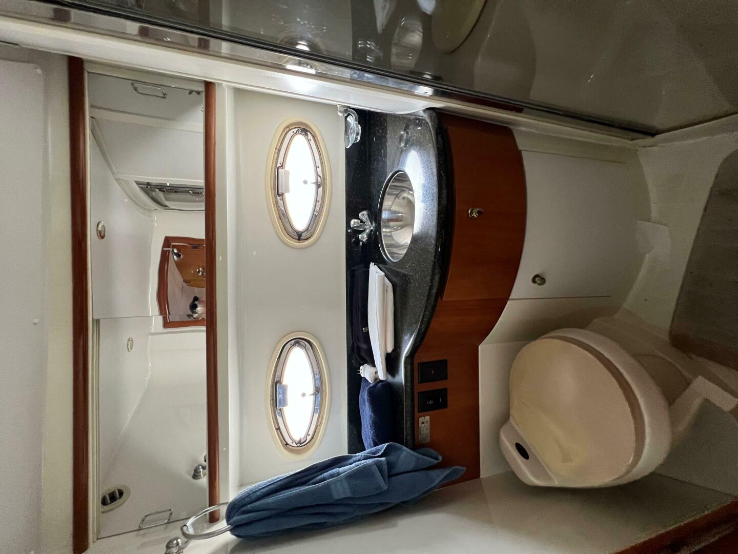 Slide: The Image of Carver 444 Cockpit Motor Yacht 2002 - 5228223