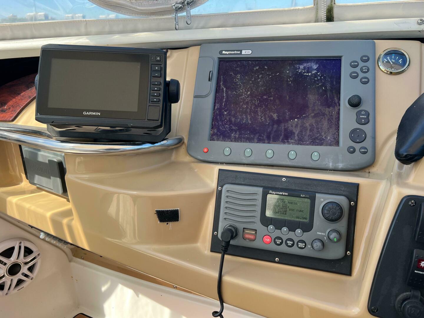 Slide: The Image of Carver 444 Cockpit Motor Yacht 2002 - 5228206