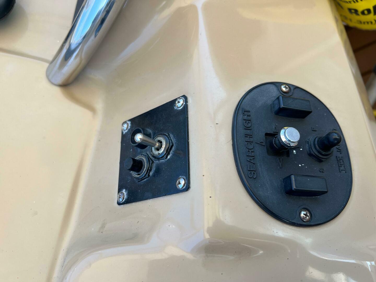 Slide: The Image of Carver 444 Cockpit Motor Yacht 2002 - 5228208