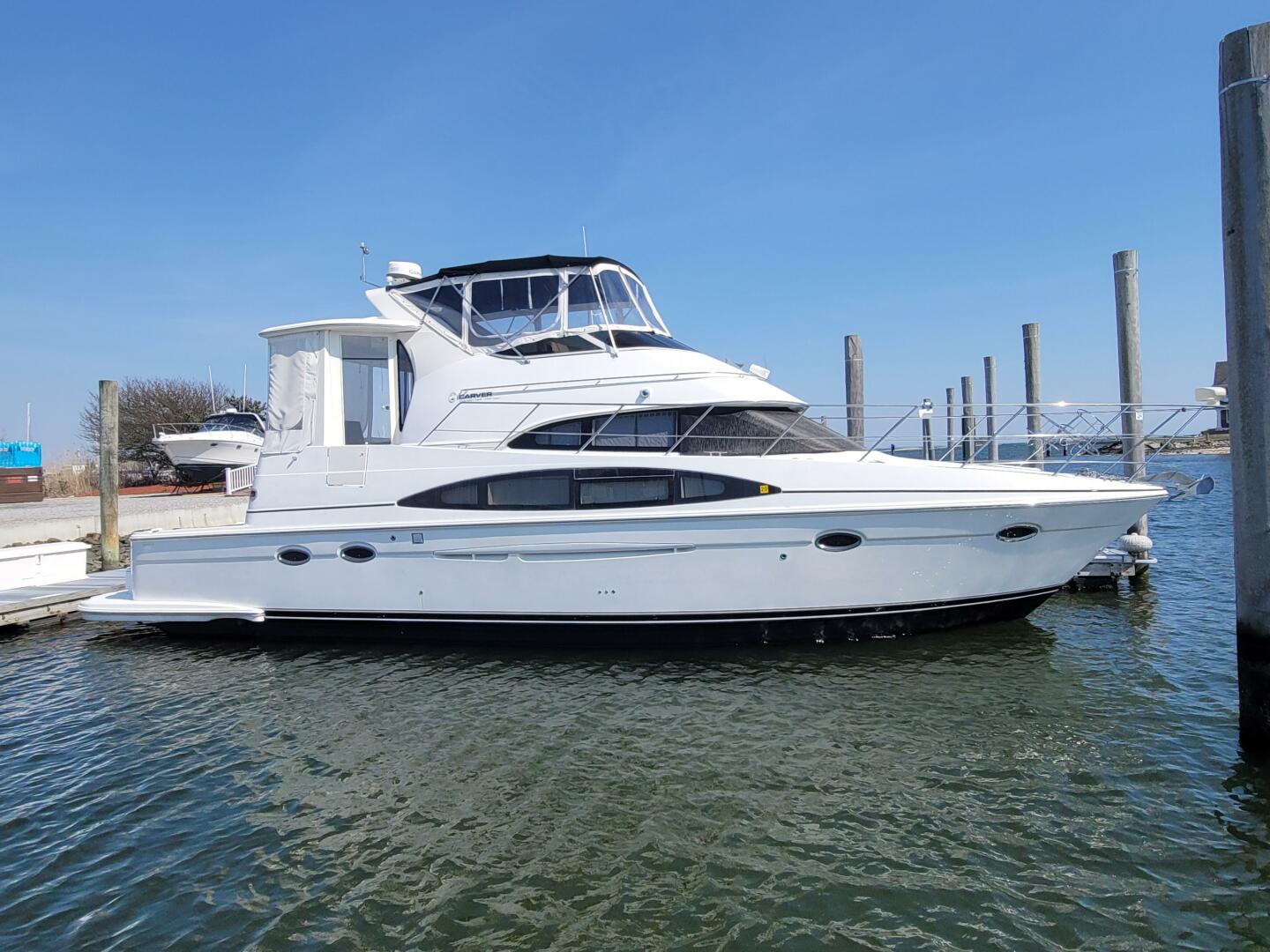 Slide: The Image of Carver 444 Cockpit Motor Yacht 2002 - 5262123
