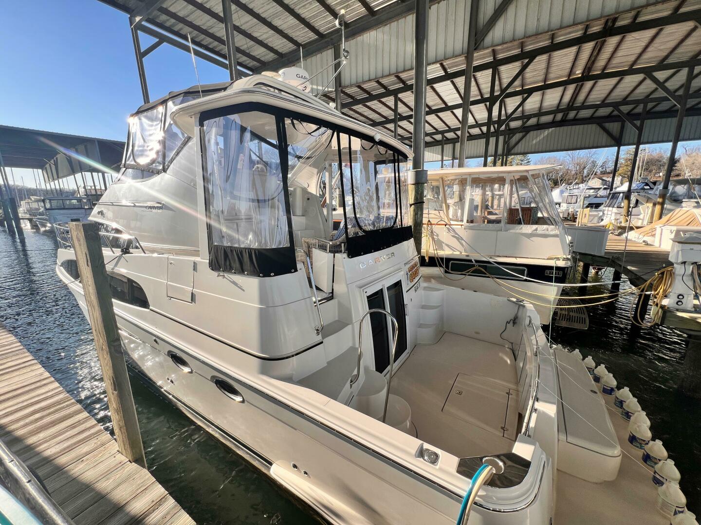 Slide: The Image of Carver 444 Cockpit Motor Yacht 2005 - 4978582