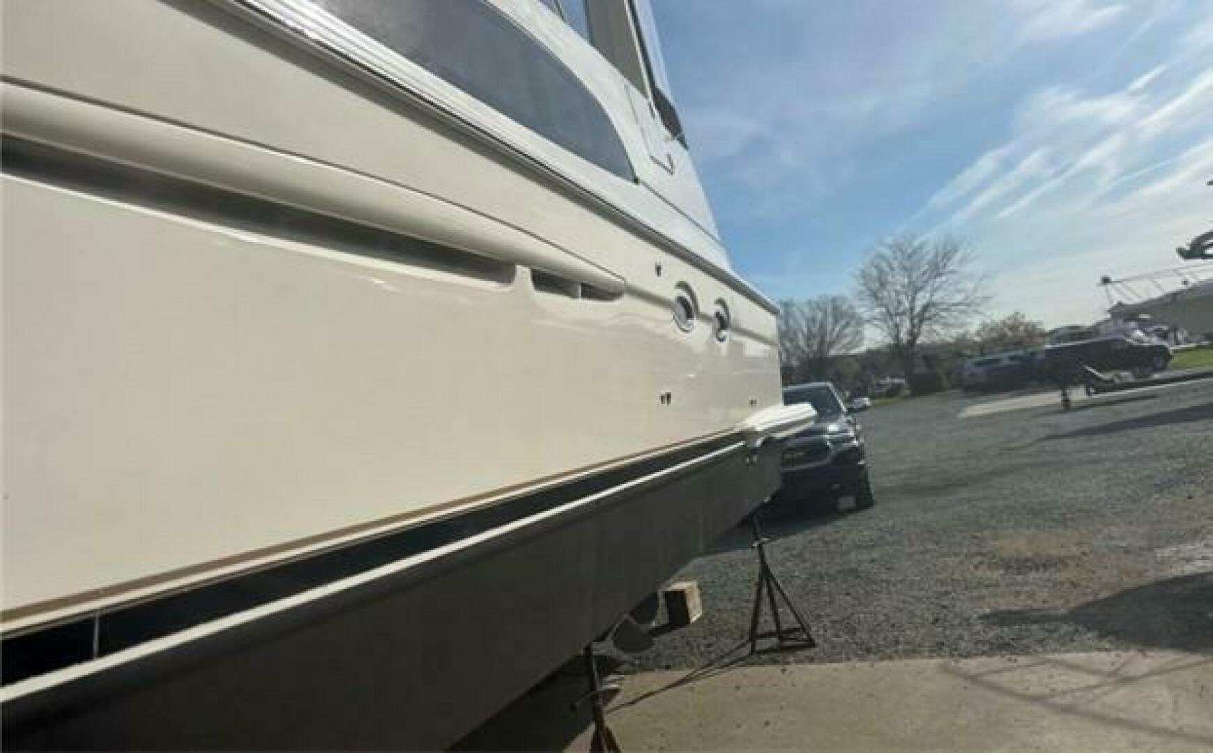 Slide: The Image of Carver 444 Cockpit Motor Yacht 2005 - 4978618